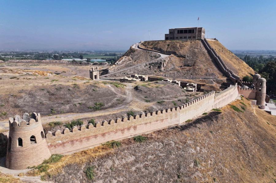 Da Xi'an a Roma a piedi, il viaggio di un uomo lungo la Via della Seta moderna