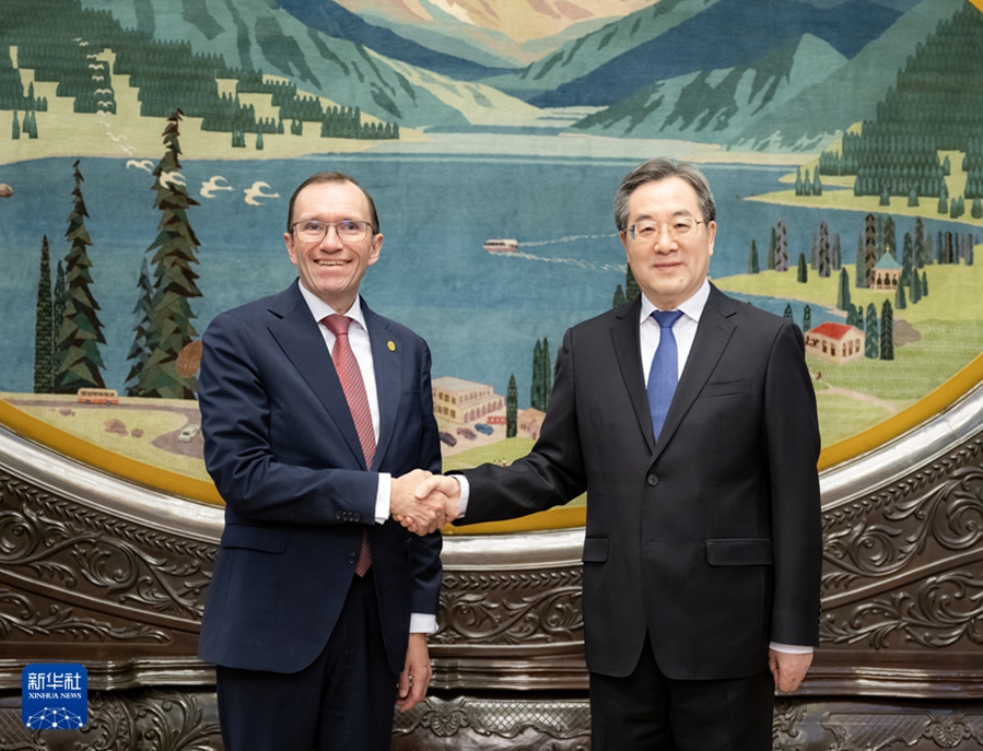 Ding Xuexiang incontra il Ministro degli Esteri norvegese Espen Barth Eide