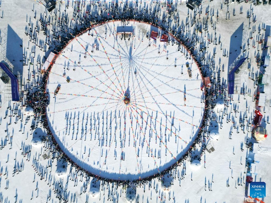 Inaugurato il 24° Festival Culturale e Turistico di Pesca e Caccia sul Ghiaccio del Lago Chagan