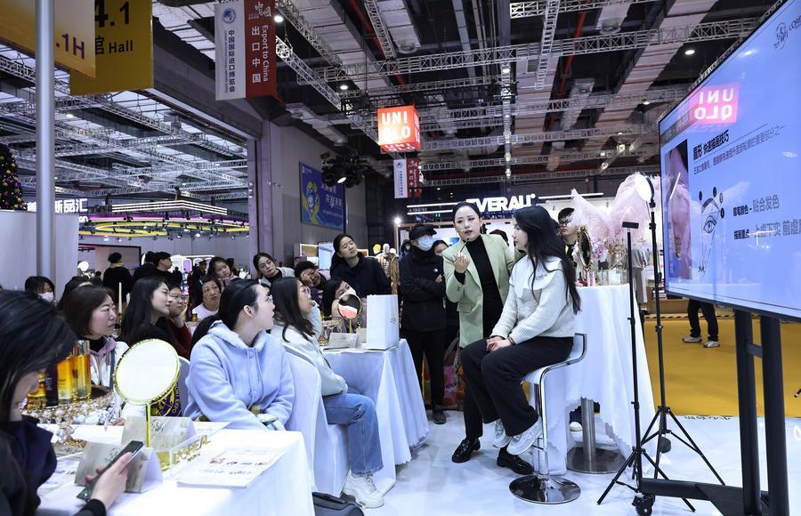 La Cina inasprisce le norme sul commercio di cosmetici per tutelare la salute pubblica