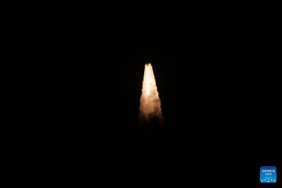 La Cina lancia un nuovo gruppo di satelliti per una costellazione commerciale