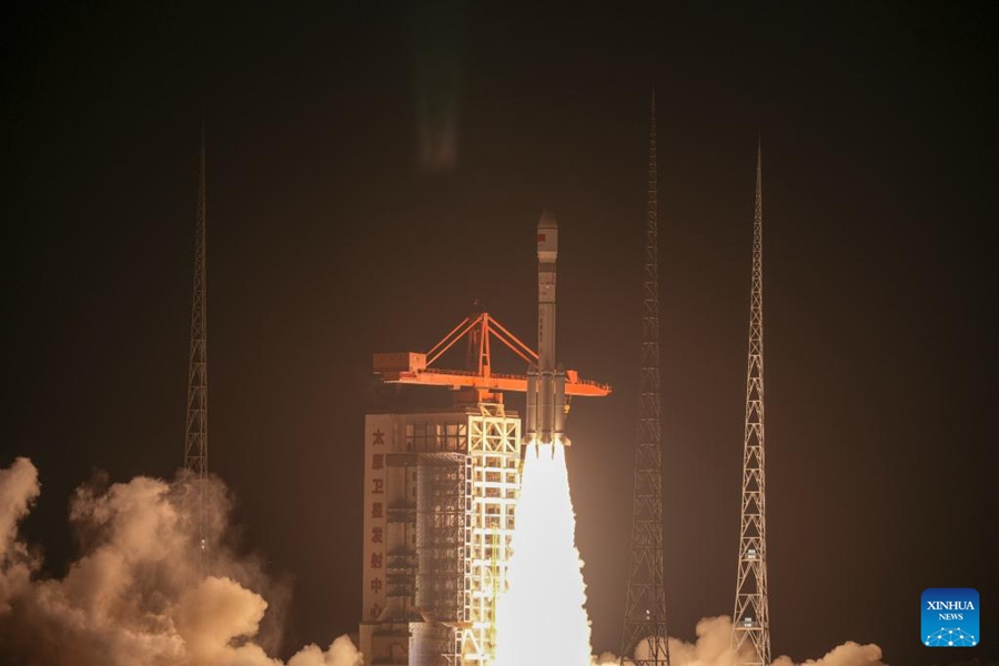 La Cina lancia un nuovo gruppo di satelliti per una costellazione commerciale