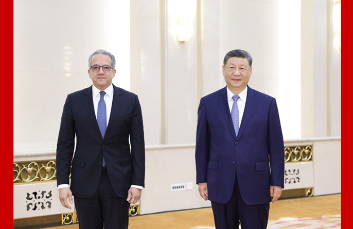 Xi Jinping incontra il Direttore generale dell'UNESCO Khaled El-Enany