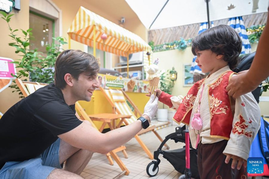 Gelatiere italiano insegue il suo sogno a Shanghai