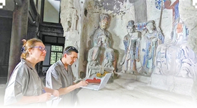 Esperti cinesi e italiani collaborano per proteggere le incisioni rupestri di Dazu