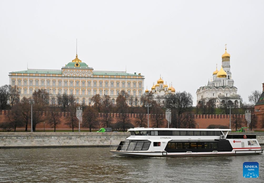 Vista del Cremlino a Mosca, Russia. (1 dicembre 2025 - Xinhua/Hao Jianwei)