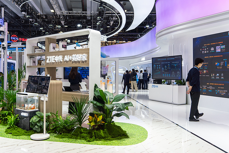 Il settore chiave dell'intelligenza artificiale in Cina supererà i 1.200 miliardi di yuan nel 2025