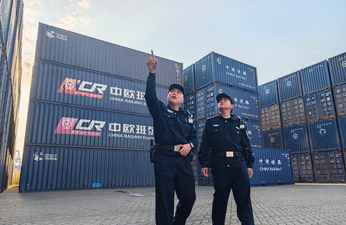 A guardia dell'atmosfera festiva "fluida" sul Nuovo Corridoio