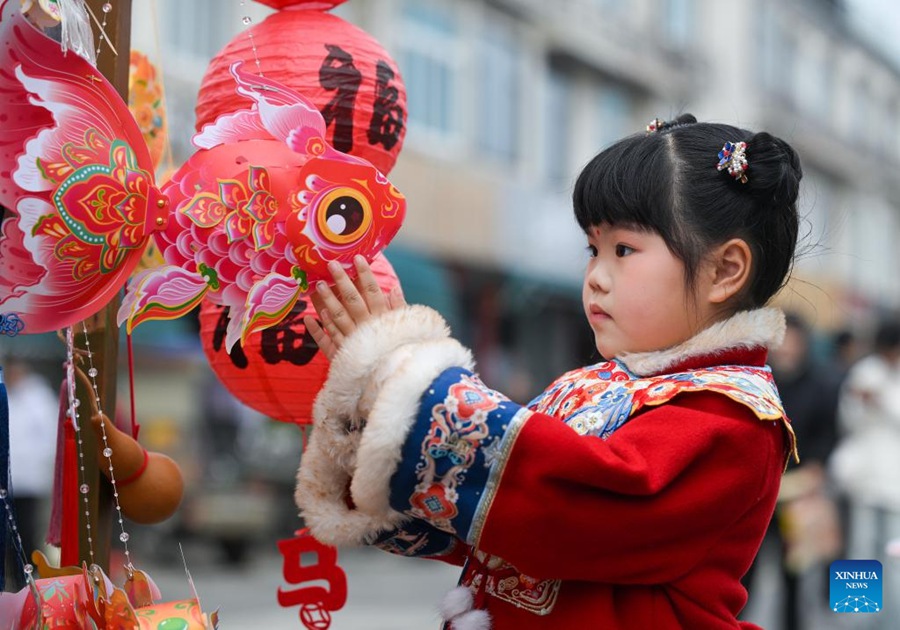 Varie attività in tutta la Cina per celebrare la Festa delle Lanterne