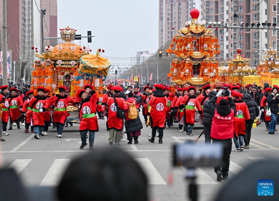 Cerimonia commemorativa per la dea dei mari cinese Mazu celebrata a Tianjin
