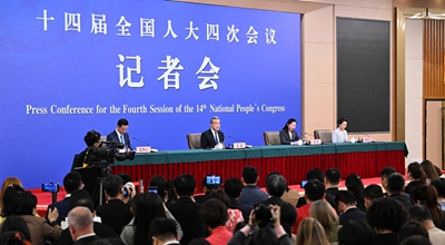 Wang Yi: l'interdipendenza nelle relazioni Cina-UE non è un rischio, l'integrazione degli interessi non è una minaccia