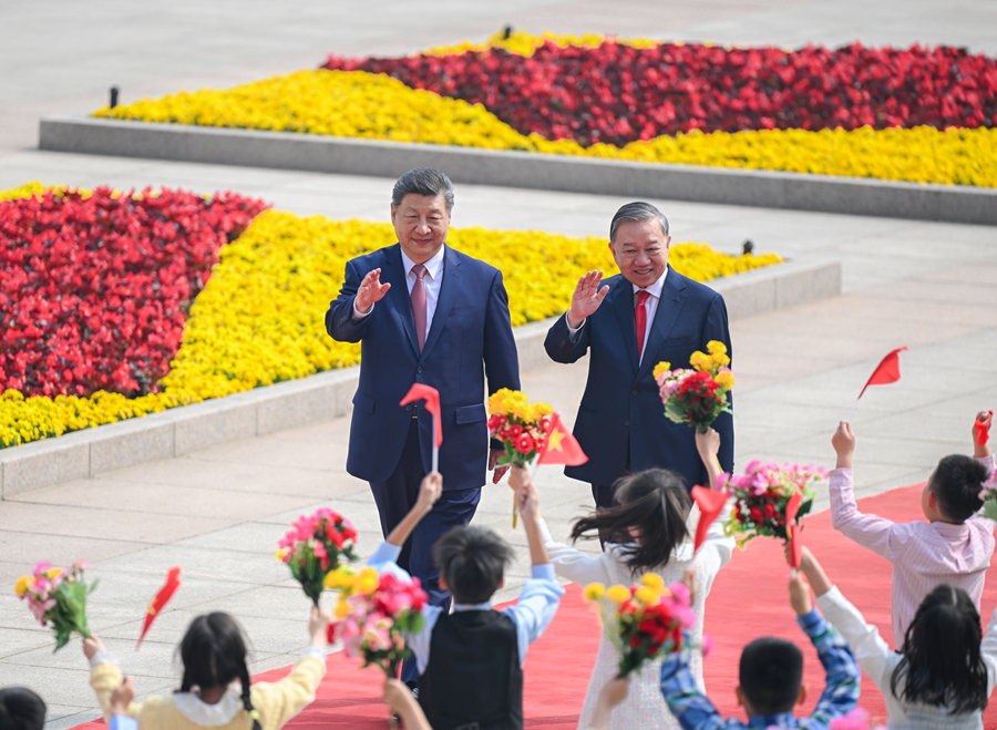 Colloquio fra Xi Jinping e To Lam