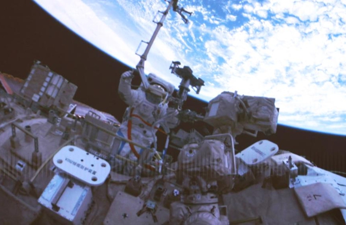 Shenzhou-21 completa con successo attività extraveicolare