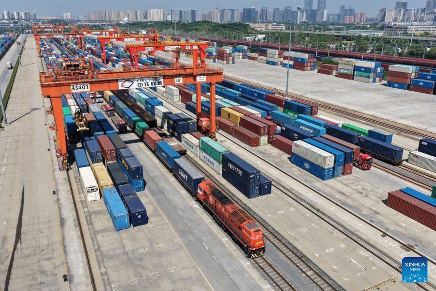 I viaggi del China-Europe Railway Express superano quota 130.000