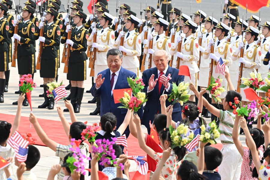 Xi Jinping: cerimonia di benvenuto per l'arrivo di Donald Trump