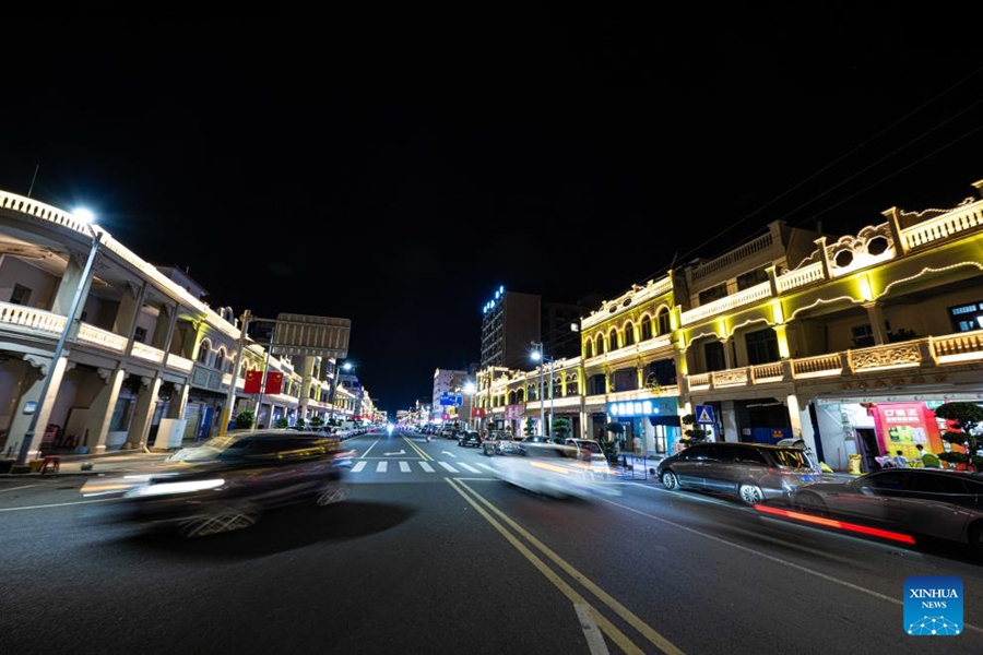 I cinesi d'oltremare influenzano la cultura e lo stile di vita a Wenchang, Hainan