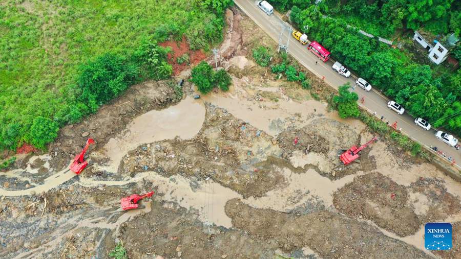 Operazioni di soccorso a Chongqing