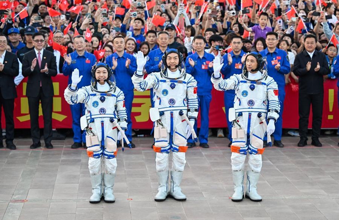 Hong Kong e Macao condividono l'orgoglio spaziale della nazione e i dividendi scientifico-tecnologici