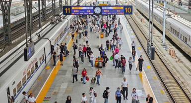 Ferrovie cinesi: oltre 2,3 miliardi di spostamenti nel primo semestre, record storico