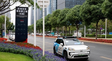 La Cina svela standard di sicurezza per i sistemi di guida autonoma