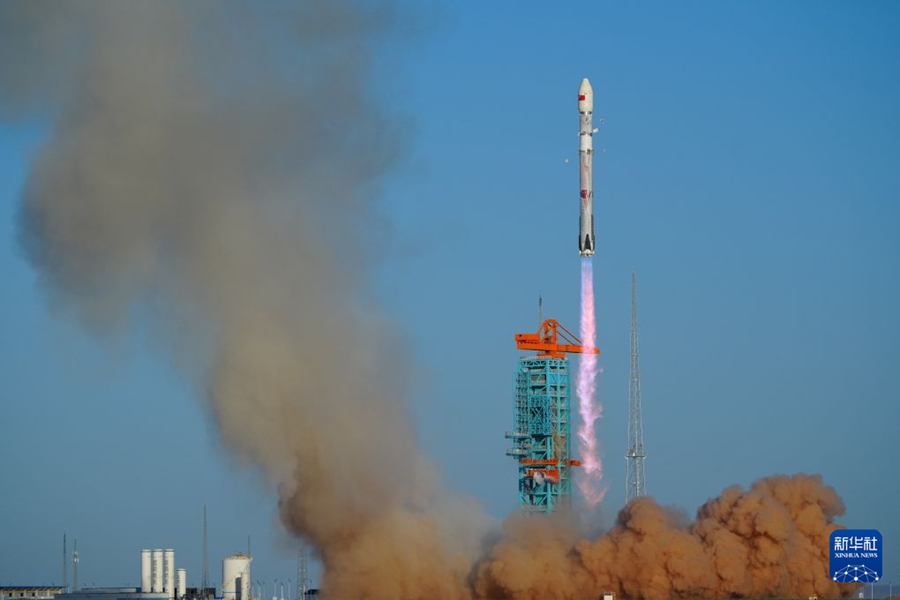 Cina, primo recupero di un razzo sulla terraferma
