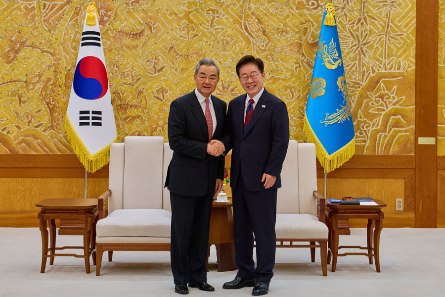 Incontro tra Wang Yi e il Presidente sudcoreano, Lee Jae Myung