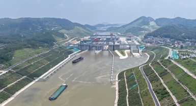 Canale Pinglu, primo test di attraversamento bidirezionale della chiusa in linea a senso unico con imbarcazioni reali