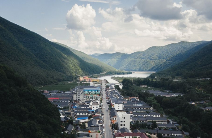Jilin, l'autostrada nazionale rilancia un borgo di confine