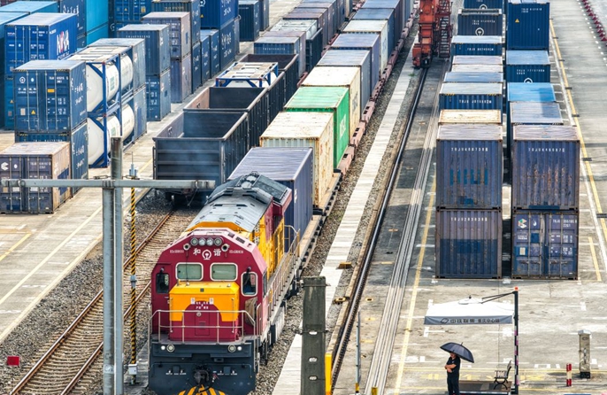 Chongqing, i treni merci Cina-Europa registrano una "doppia crescita" nei primi sette mesi dell'anno