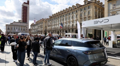 Veicoli cinesi a nuova energia guadagnano terreno in Italia