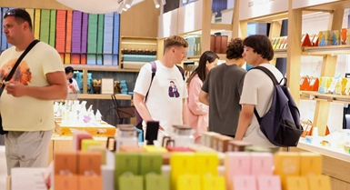 Sanya trasforma il boom turistico in un polo d'attrazione