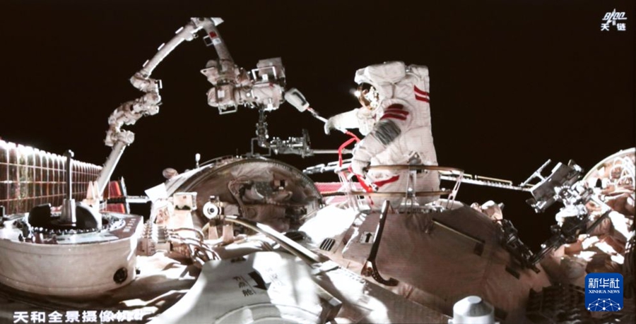 Equipaggio Shenzhou-23 completa con successo attività extraveicolare