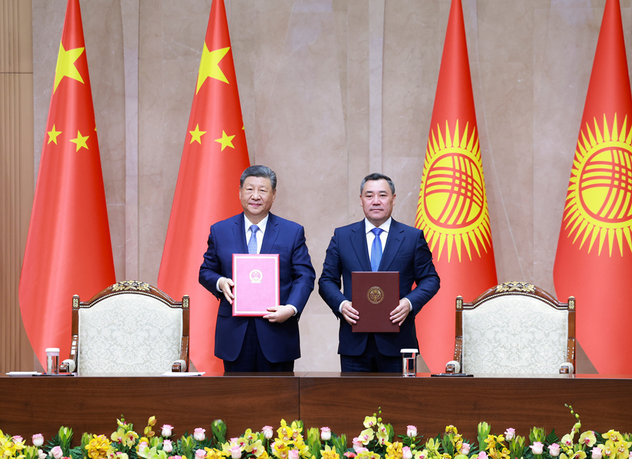 Bishkek, colloquio tra Xi Jinping e Sadyr Japarov