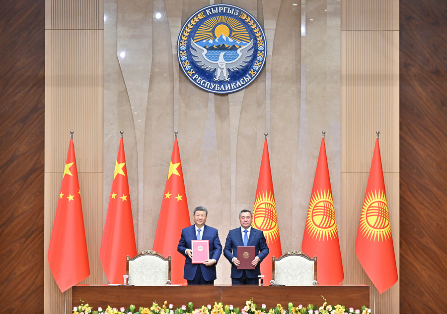 Bishkek, colloquio tra Xi Jinping e Sadyr Japarov