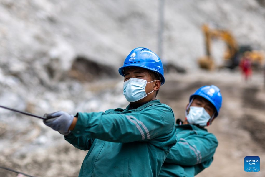Gyirong, ripristinata l'elettricità al valico di frontiera colpito dalla colata di fango