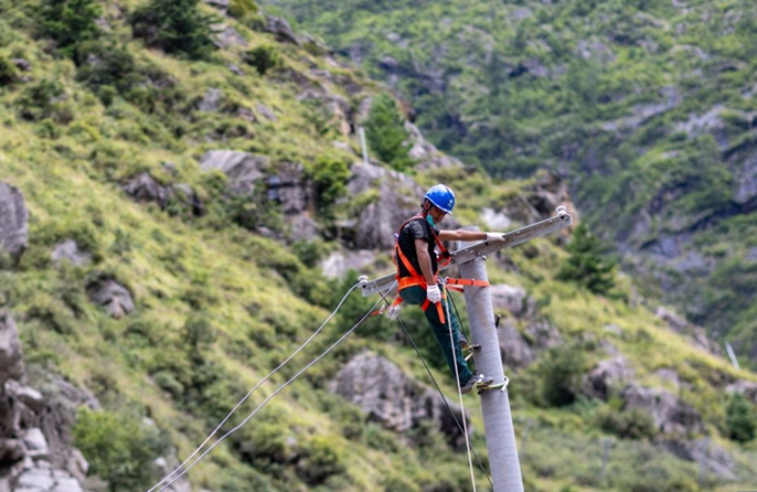 Gyirong, ripristinata l'elettricità al valico di frontiera colpito dalla colata di fango