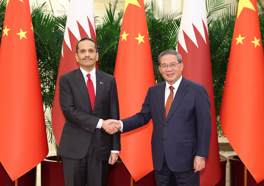 Li Qiang incontra il Primo Ministro e Ministro degli Esteri del Qatar