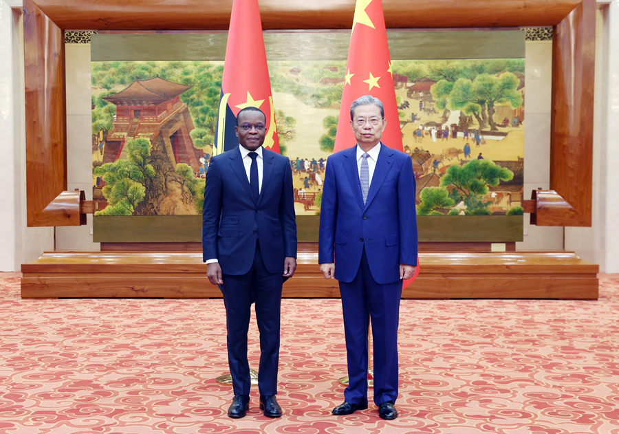 Zhao Leji incontra il presidente dell'Assemblea Nazionale dell'Angola