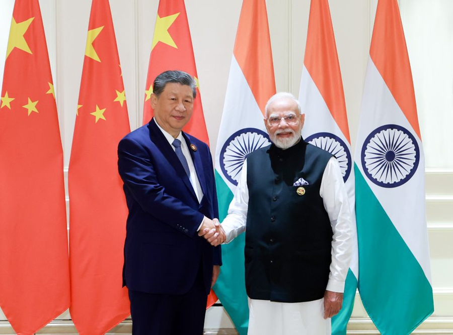 Xi Jinping incontra il Primo Ministro indiano Narendra Modi