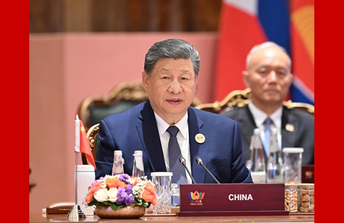 Xi Jinping presenzia alla seconda sessione del 18° Vertice dei leader BRICS
