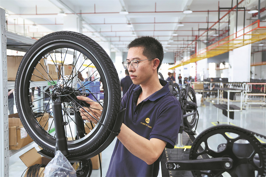 Le e-bike cinesi guidano la transizione globale della mobilità urbana