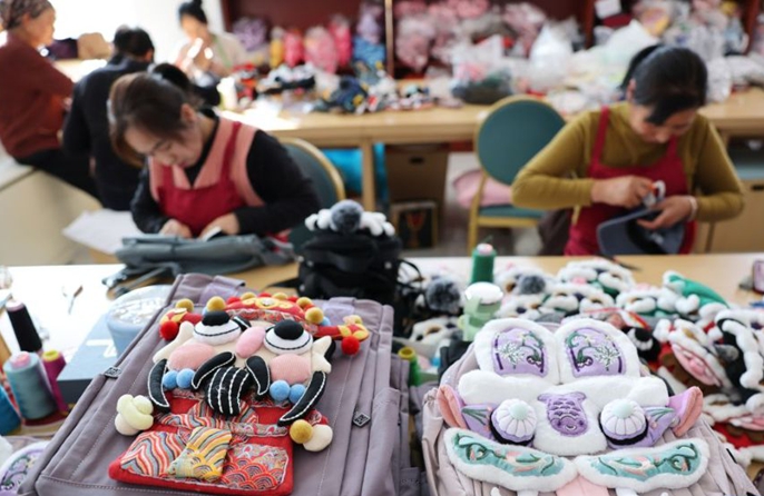 Ningxia, l'artigianato del patrimonio culturale immateriale favorisce l'occupazione