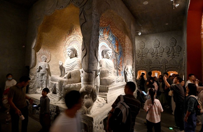 La Cina registra 826 milioni di viaggi turistici interni durante le vacanze della Festa Nazionale del 2026