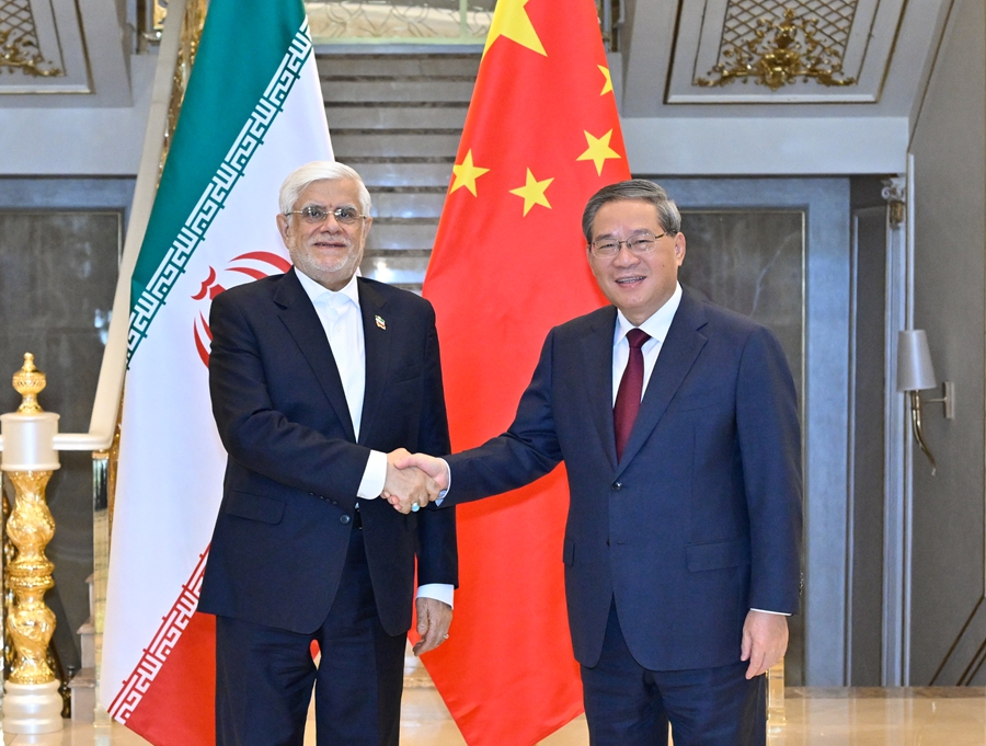 Incontro tra Li Qiang e il primo vicepresidente iraniano Mohammad Reza Aref