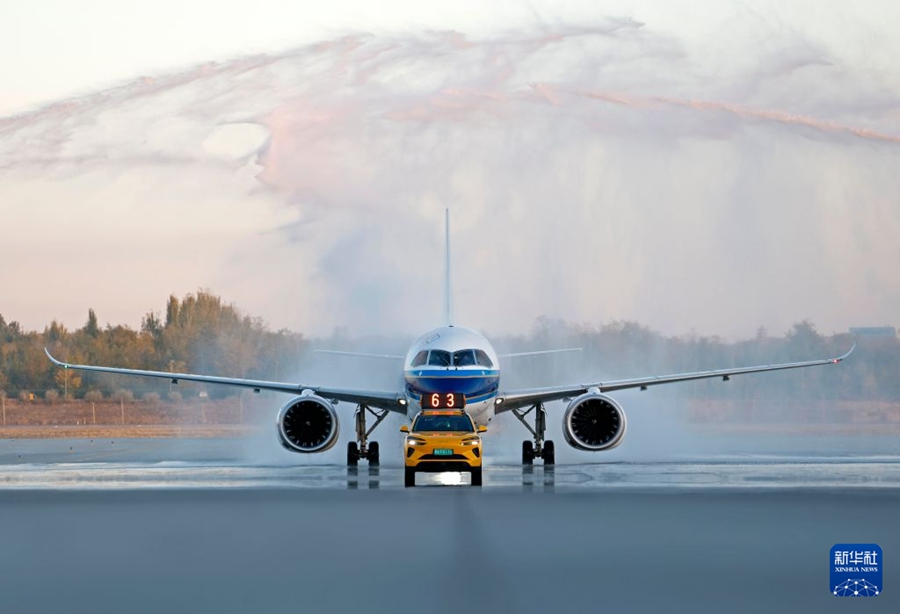 Il C919 rafforza i collegamenti aerei tra le regioni centrali e occidentali della Cina